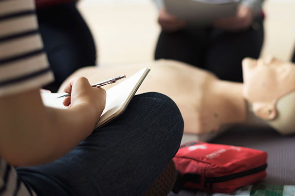 Imagen de Curso en Soporte Vital Básico (SVB) y Primeros Auxilios Psicológicos en Catástrofes