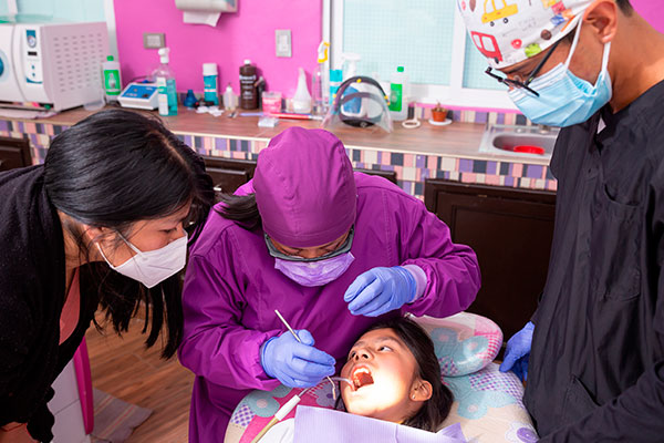 Imagen de Curso de Desarrollo Profesional  en Odontopediatría Preventiva y Sellado de Fosas y Fisuras