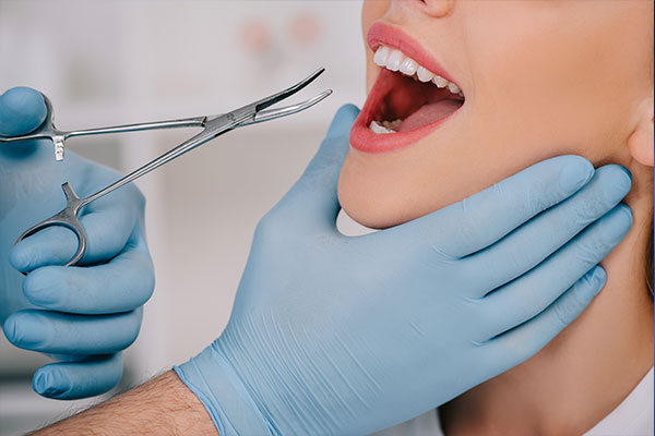Imagen de Curso en Cirugía Oral Básica y Extracciones de Dientes Incluidos